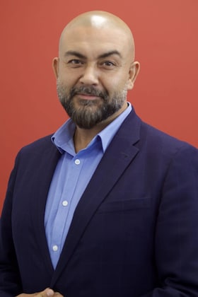 Staff member Taregh Davar from ID_f850a9