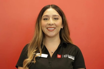 Staff member Maribel Morales from ID_54545e