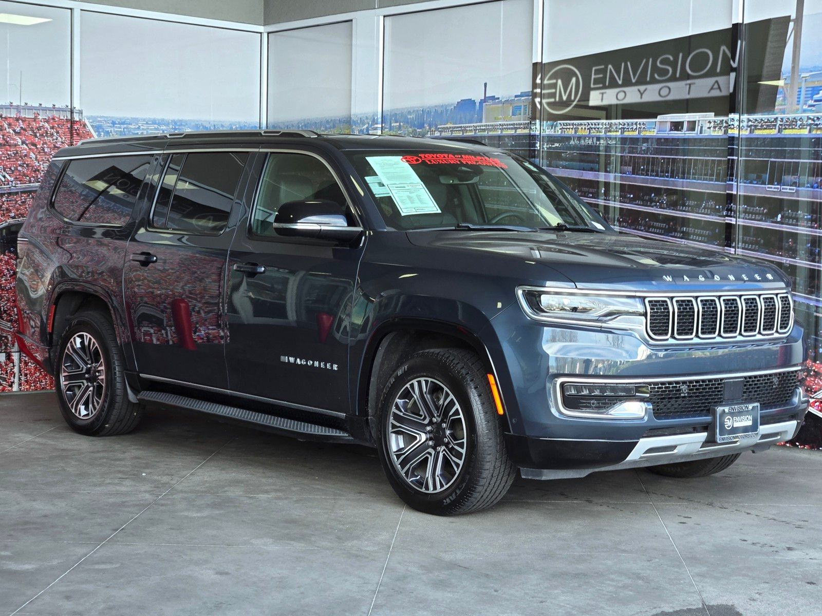 2024 Jeep Wagoneer L Series II 4WD's photo