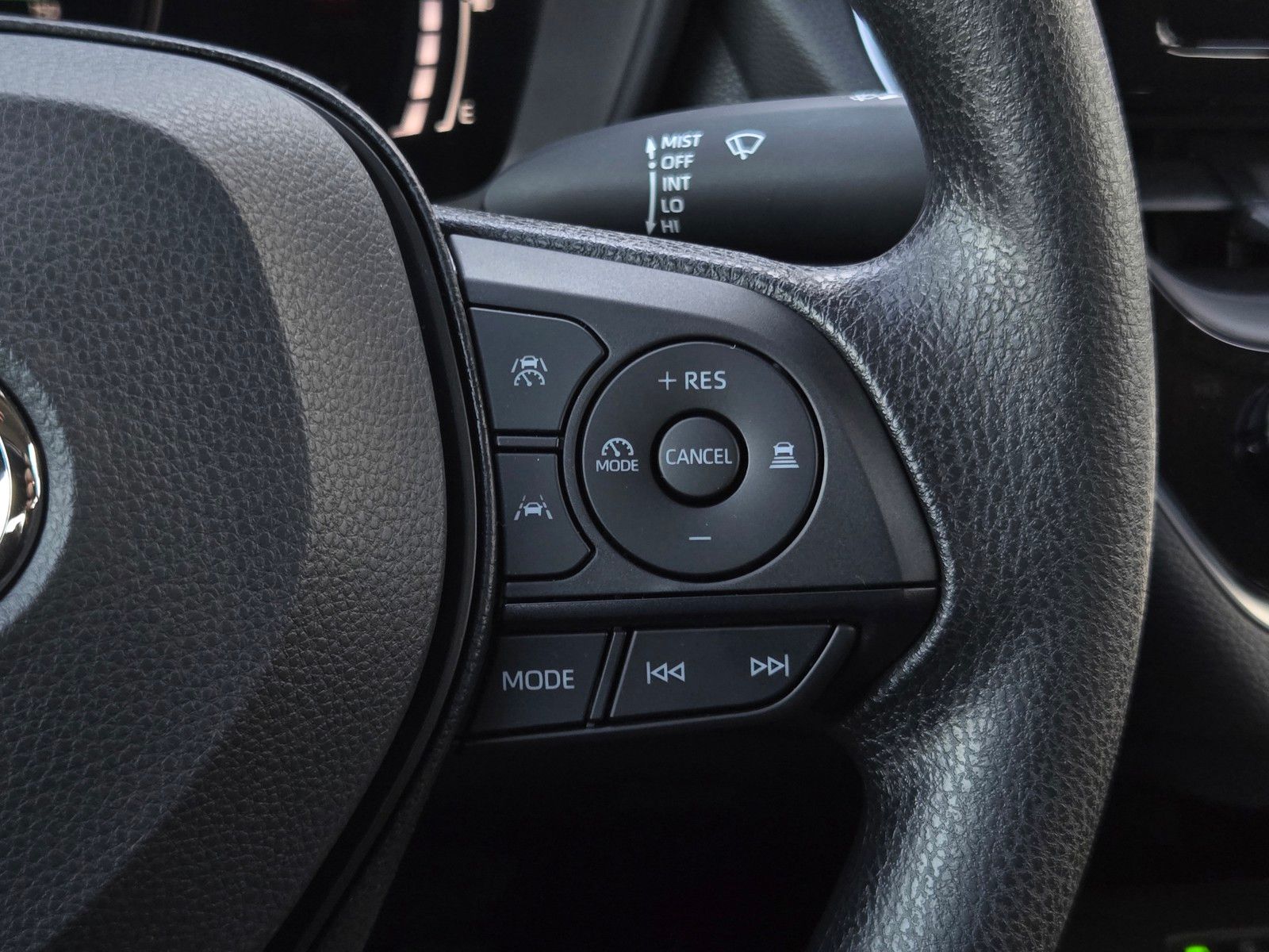 2026 Toyota Corolla LE - Photo 20