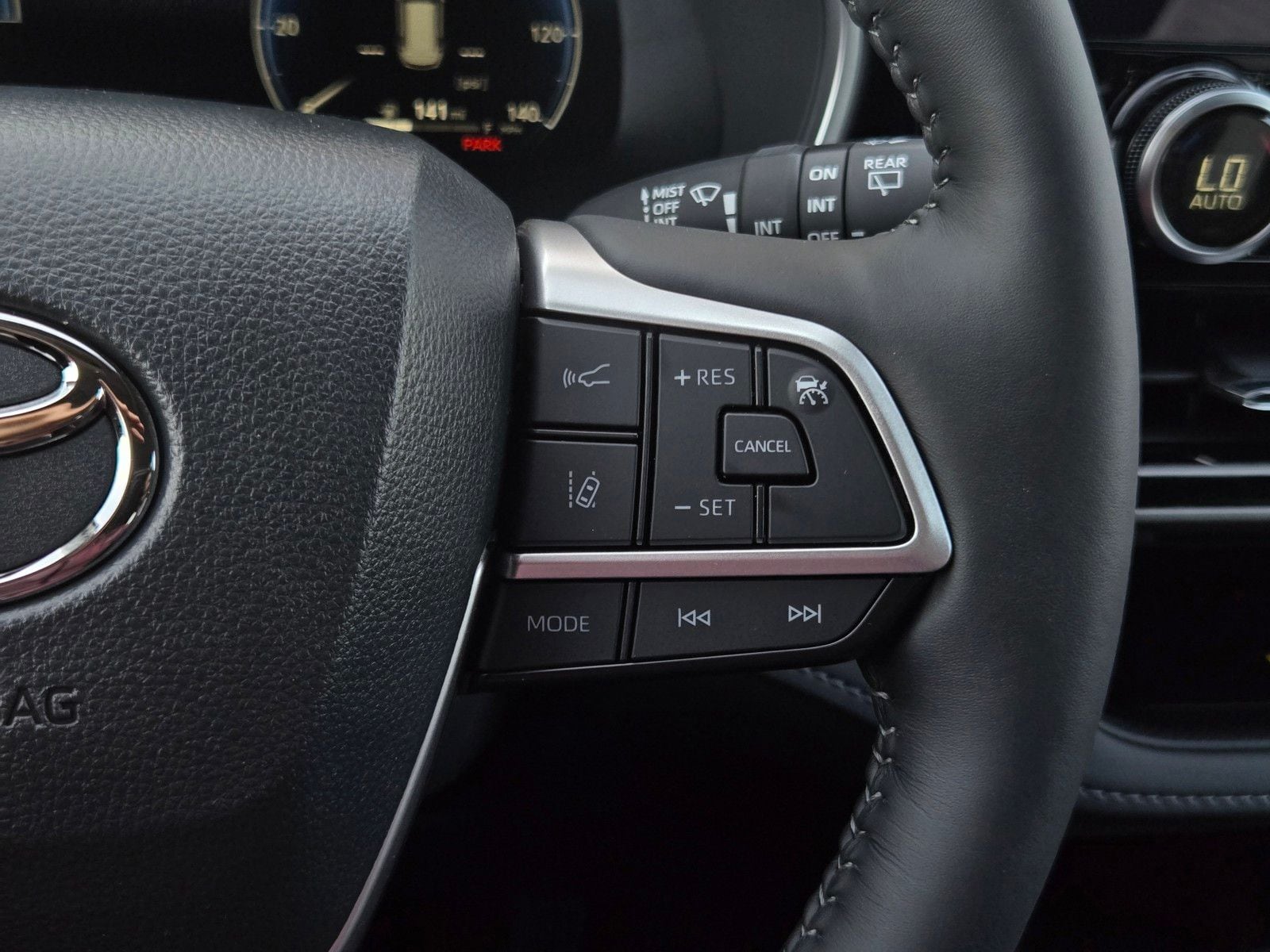 2026 Toyota Highlander Limited - Photo 22