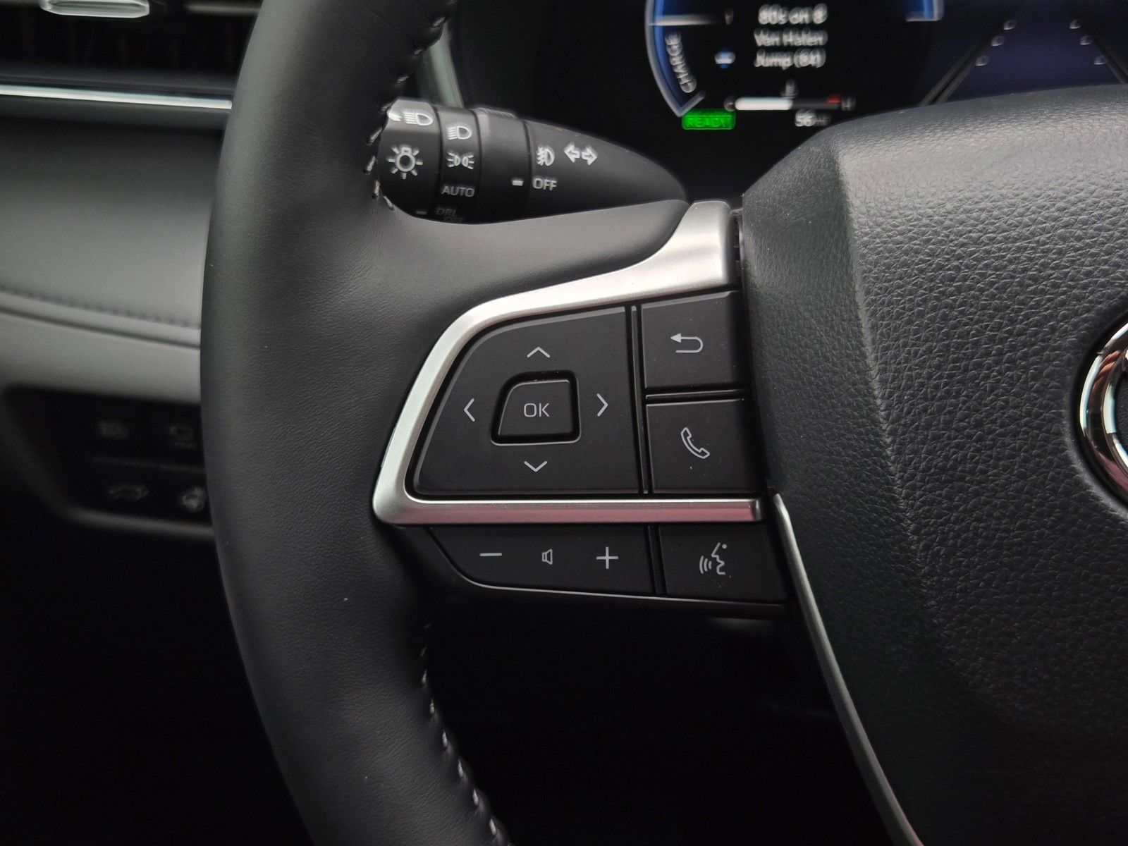2026 Toyota Highlander Platinum - Photo 24