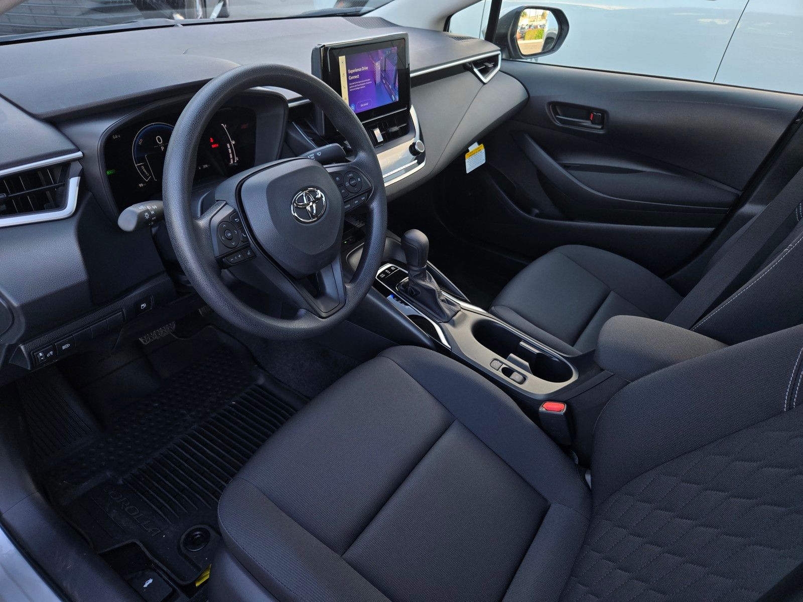 2026 Toyota Corolla LE - Photo 8