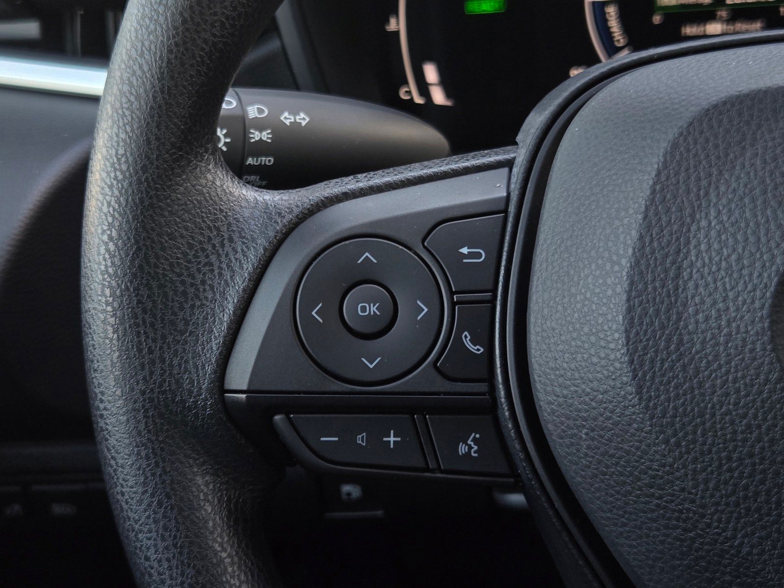 2026 Toyota Corolla LE - Photo 21