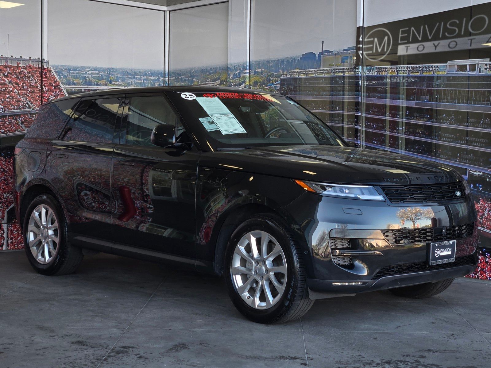 2025 Land Rover Range Rover Sport P360 SE MHEV's photo