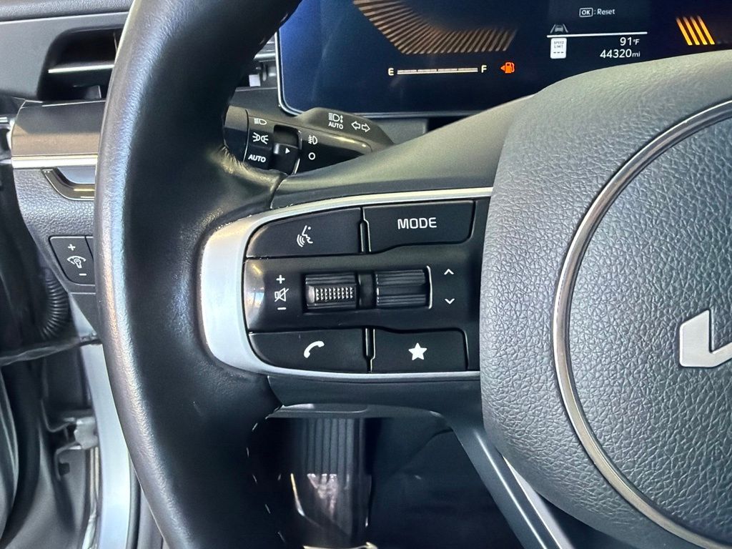2025 Kia K5 GT-Line - Photo 24