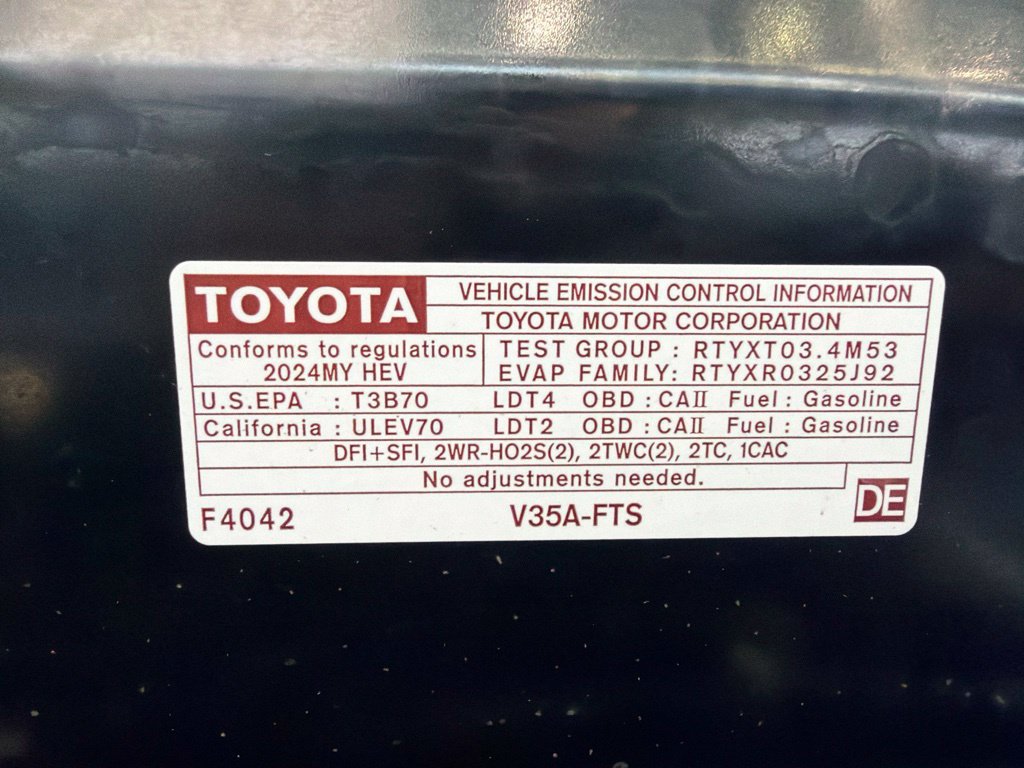 2024 Toyota Tundra Limited - Photo 36