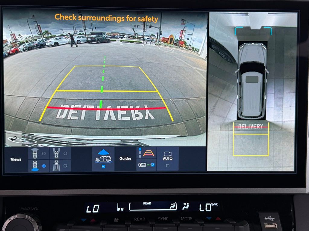 2026 Toyota Sequoia Platinum - Photo 32
