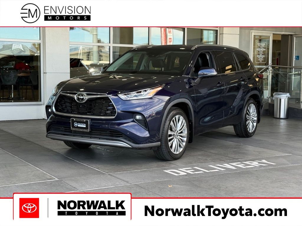 2022 Toyota Highlander SUV 