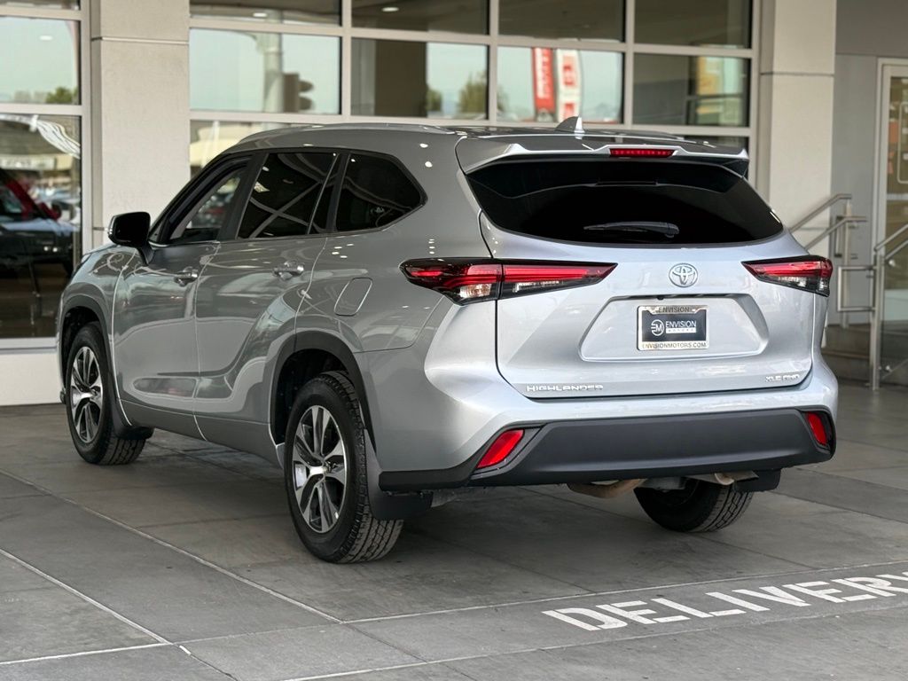 2024 Toyota Highlander XLE - Photo 10