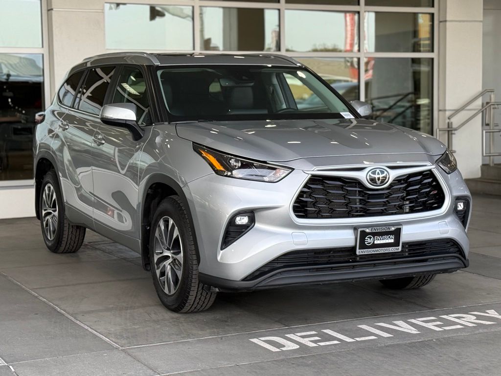 2024 Toyota Highlander XLE - Photo 8