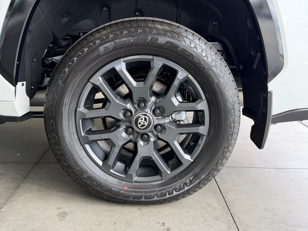 2026 Toyota Sequoia Platinum - Photo 17