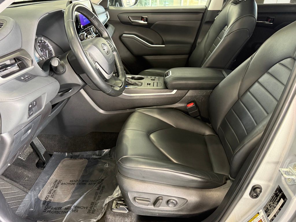 2024 Toyota Highlander XLE - Photo 22