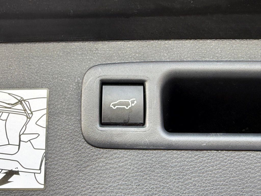 2024 Toyota Highlander XLE - Photo 17