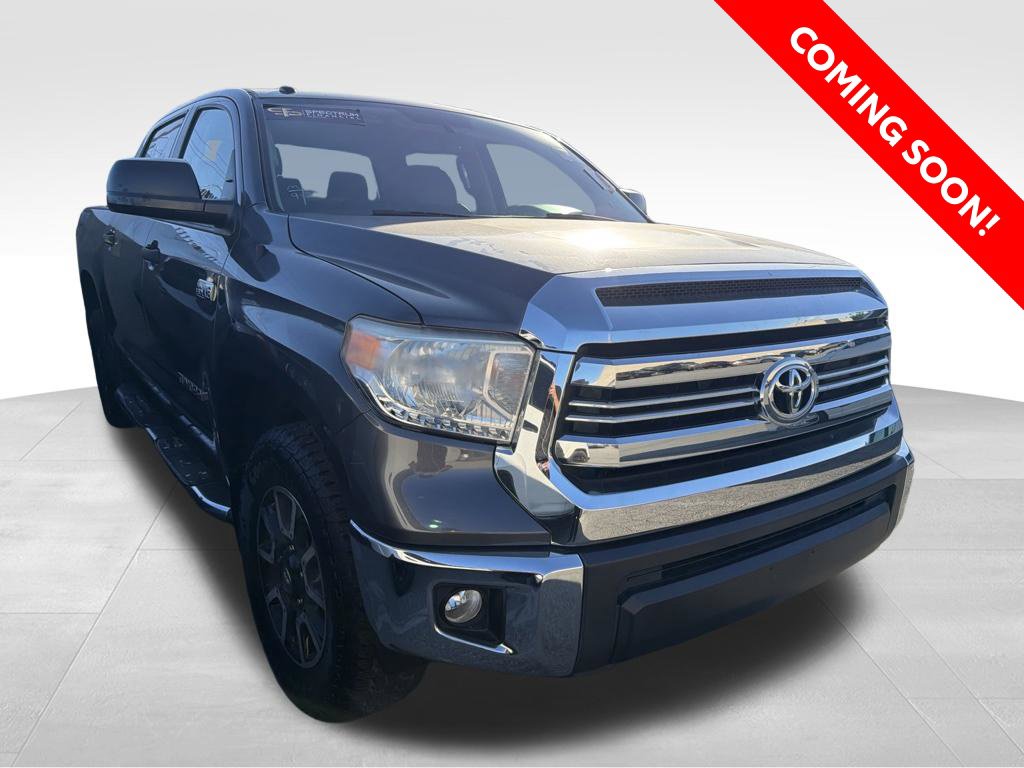 2017 Toyota Tundra SR5 5.7L V8 — photo 1 of 9