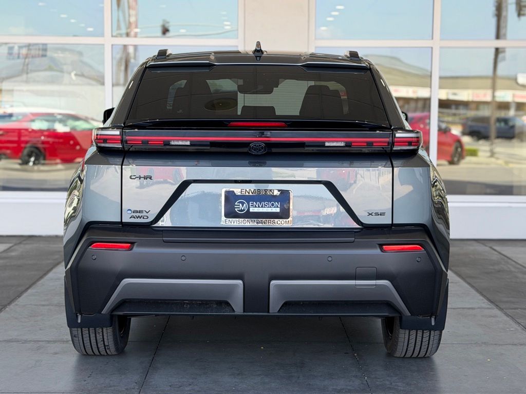 2026 Toyota C-HR XSE - Photo 11