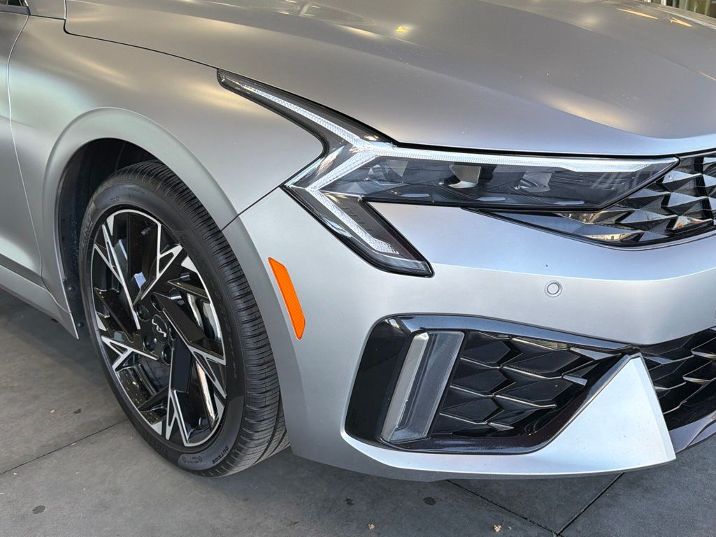 2025 Kia K5 GT-Line - Photo 8