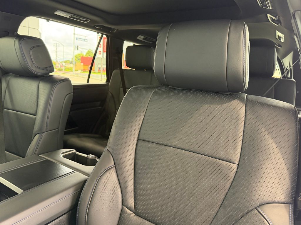 2026 Toyota Sequoia Platinum - Photo 23