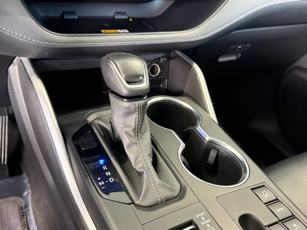 2024 Toyota Highlander XLE - Photo 30