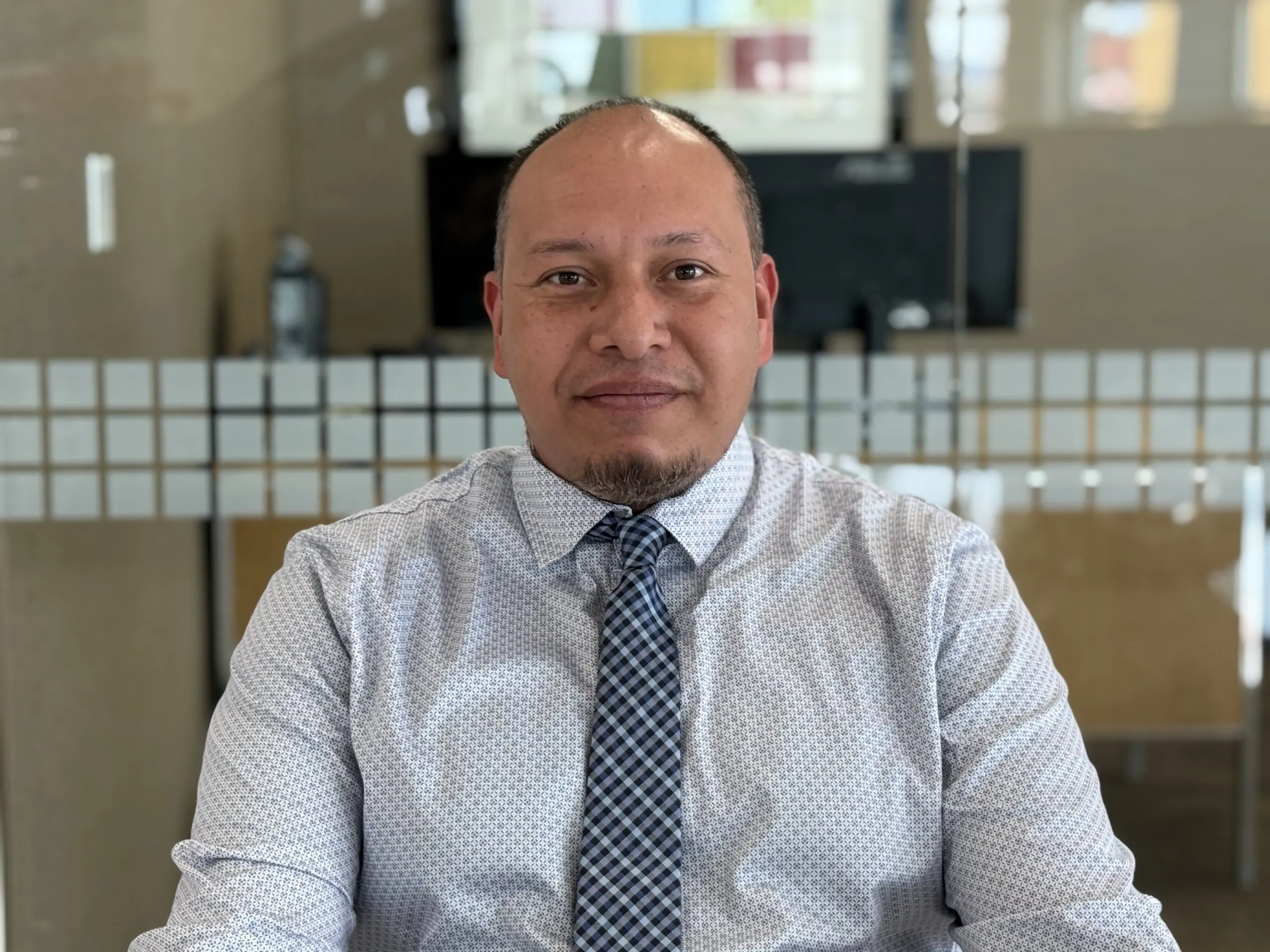 Staff member Ricardo Nava from ID_f6f08a