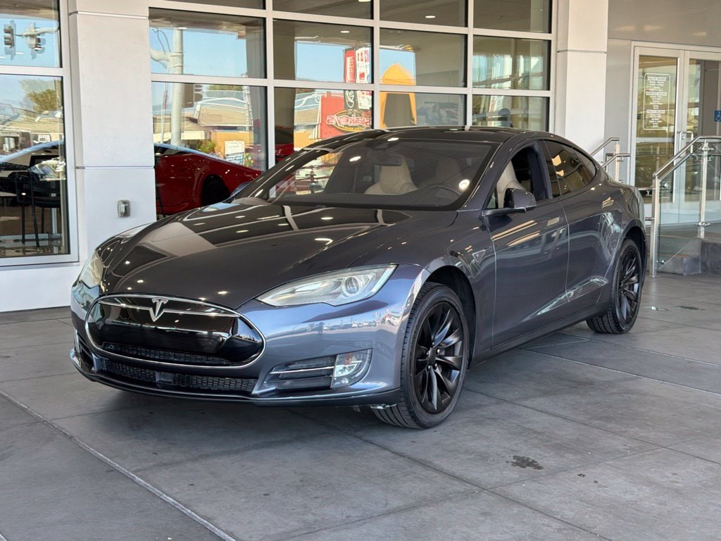Used 2016 Tesla Model S 90D with VIN 5YJSA1E24GF133944 for sale in Norwalk, CA