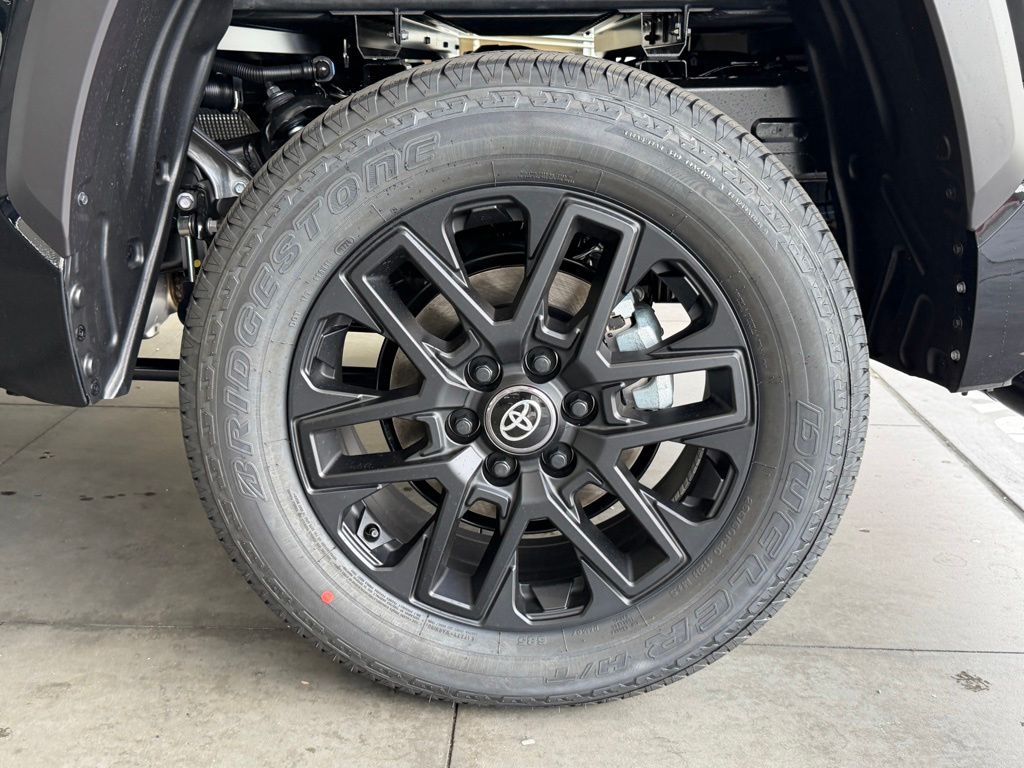 2026 Toyota Tundra Limited - Photo 14