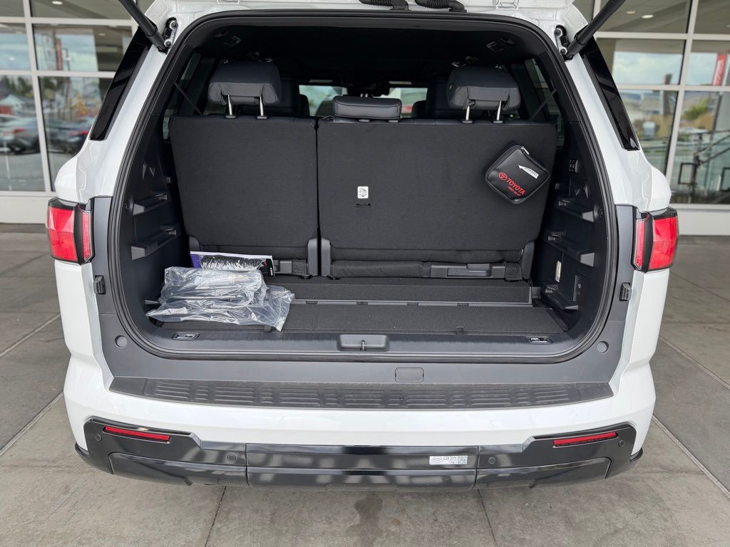 2026 Toyota Sequoia Platinum - Photo 16