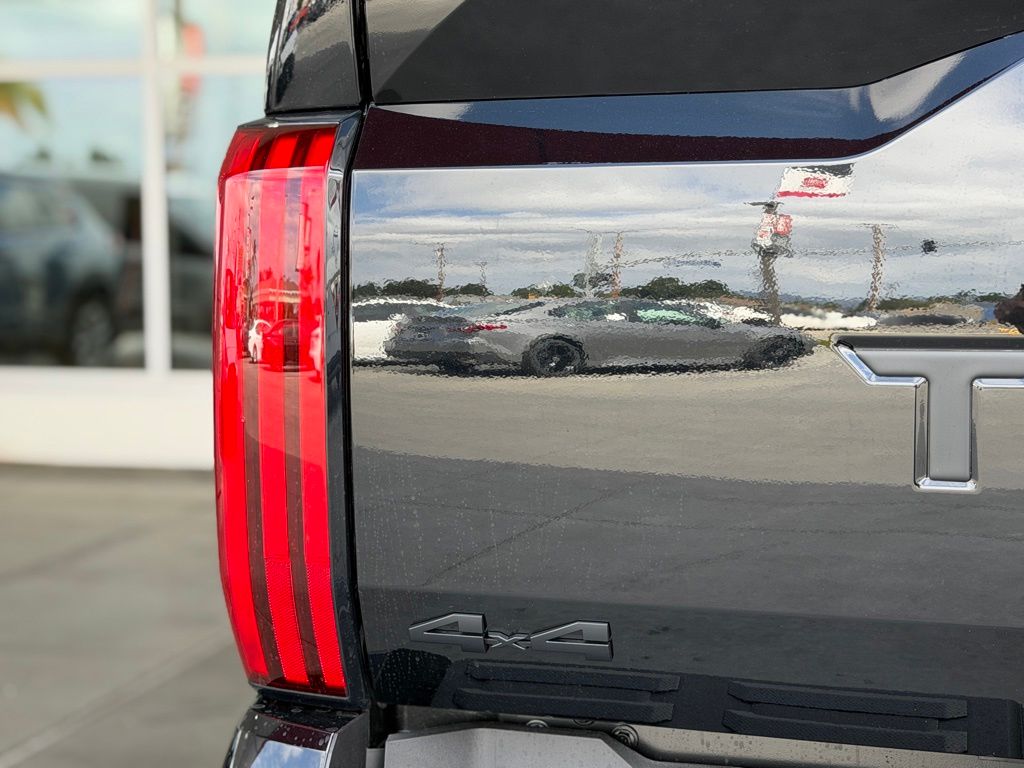 2026 Toyota Tundra Limited - Photo 10