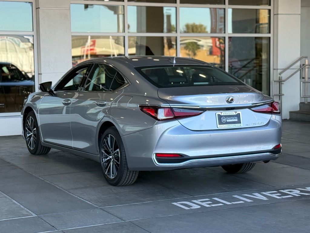 2024 Lexus ES 250 - Photo 9