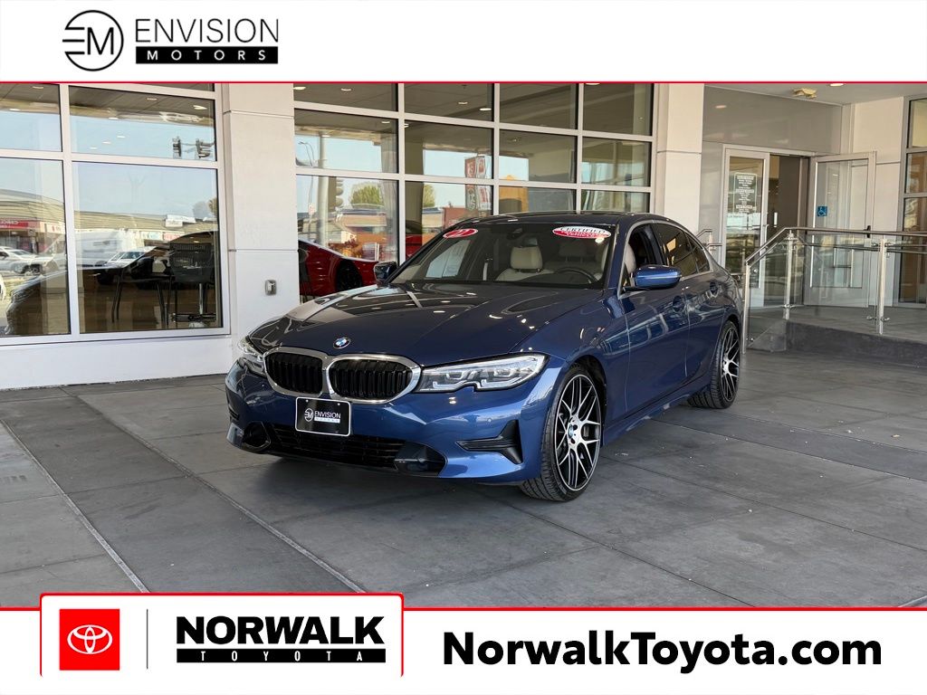 2022 BMW 3 Series 330i Sedan's photo