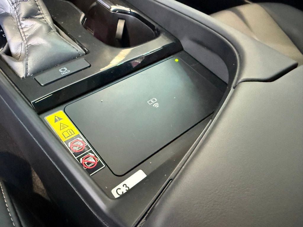 2024 Lexus ES 250 - Photo 28