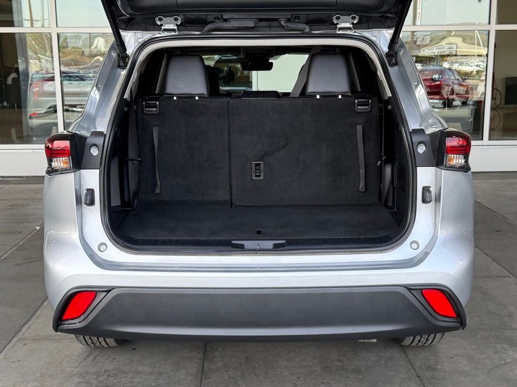 2024 Toyota Highlander XLE - Photo 16