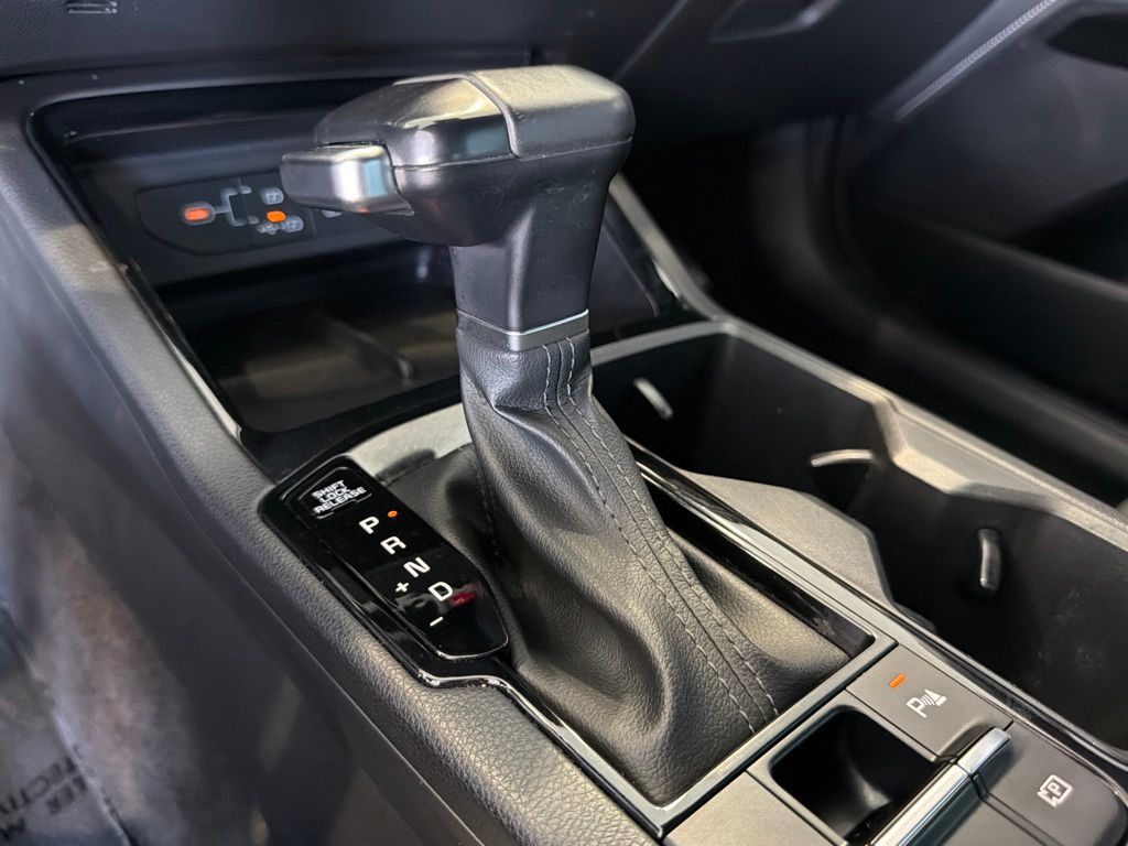 2025 Kia K5 GT-Line - Photo 28