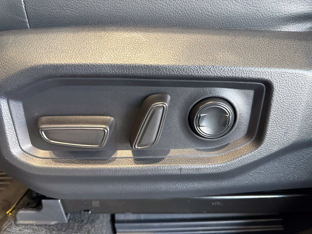 2024 Toyota Tundra Limited - Photo 21