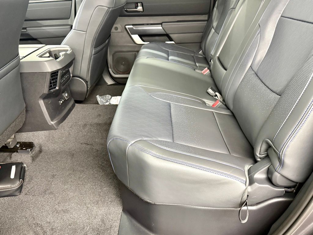 2026 Toyota Tundra Platinum - Photo 30