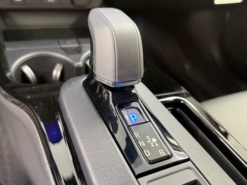 2026 Toyota Prius XLE - Photo 22