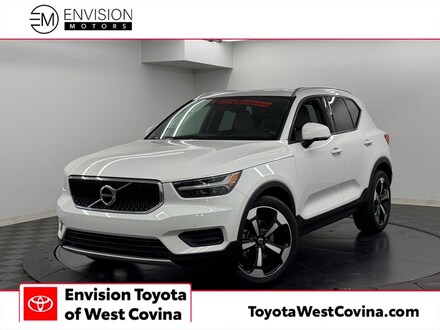 2020 Volvo XC40 T5 Momentum SUV