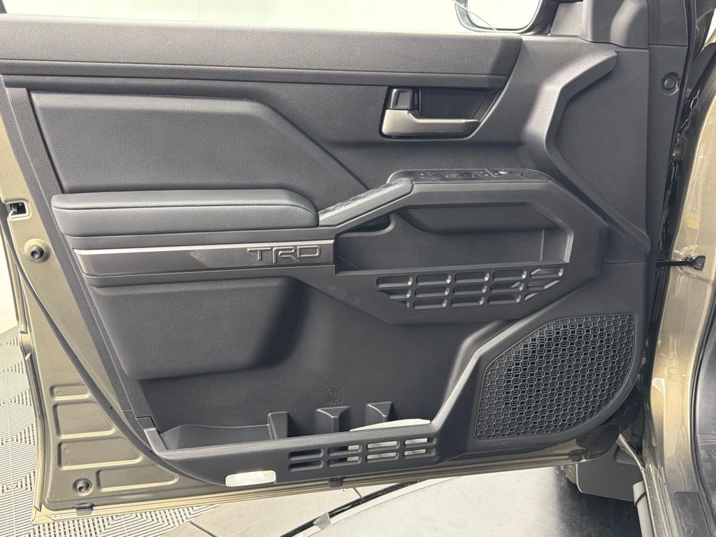 2026 Toyota Tacoma TRD Sport - Photo 14