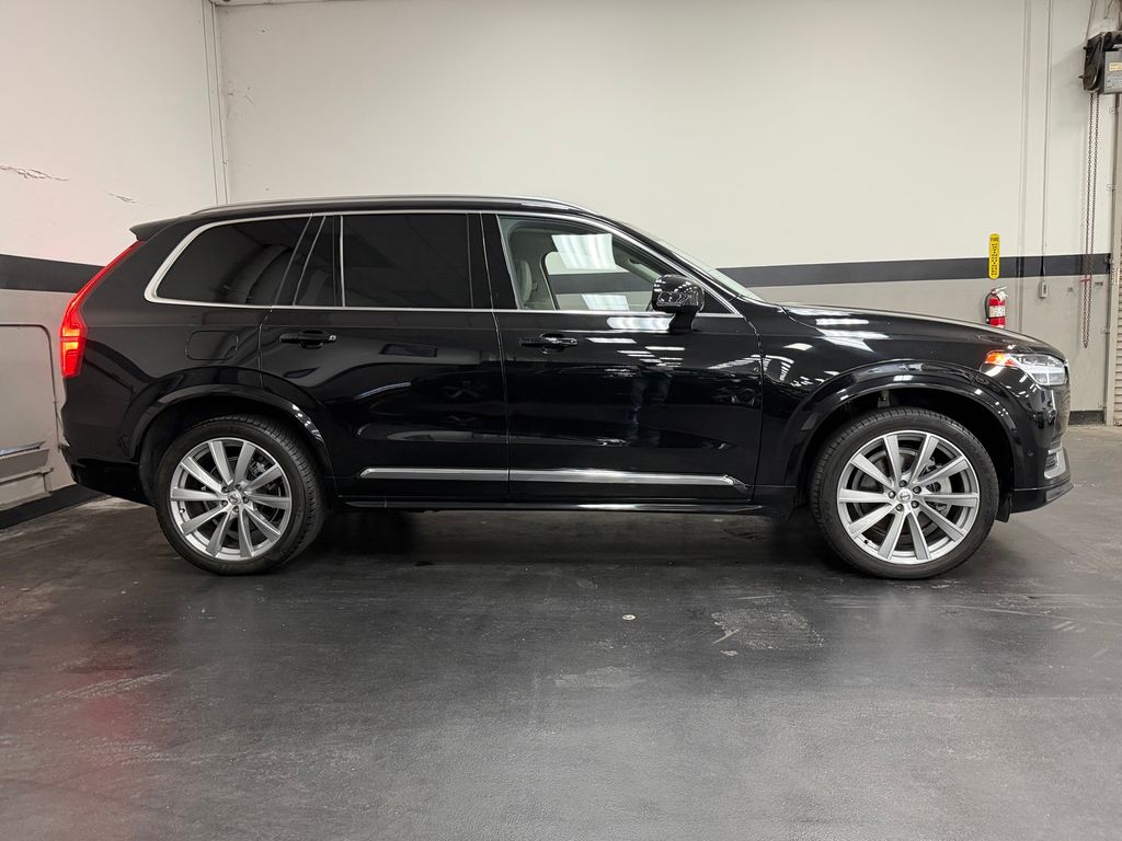 2023 Volvo XC90 Plus - Photo 8