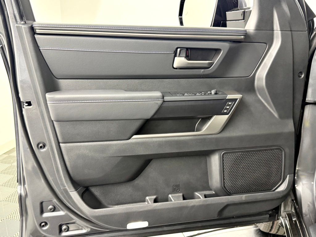 2026 Toyota Tundra Platinum - Photo 16