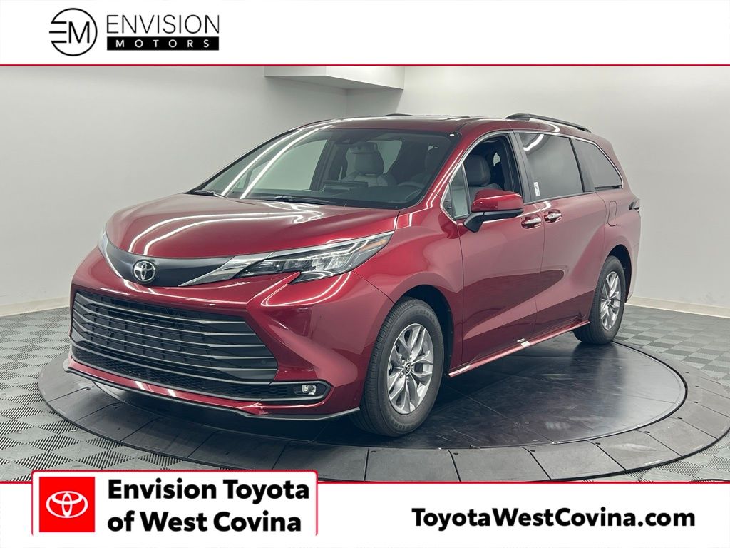 2026 Toyota Sienna XLE 8-Passenger Hybrid FWD's photo