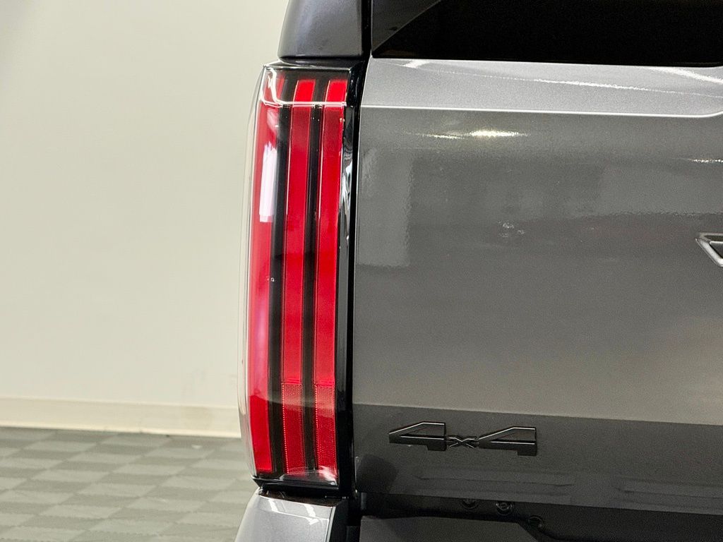 2026 Toyota Tundra Platinum - Photo 12