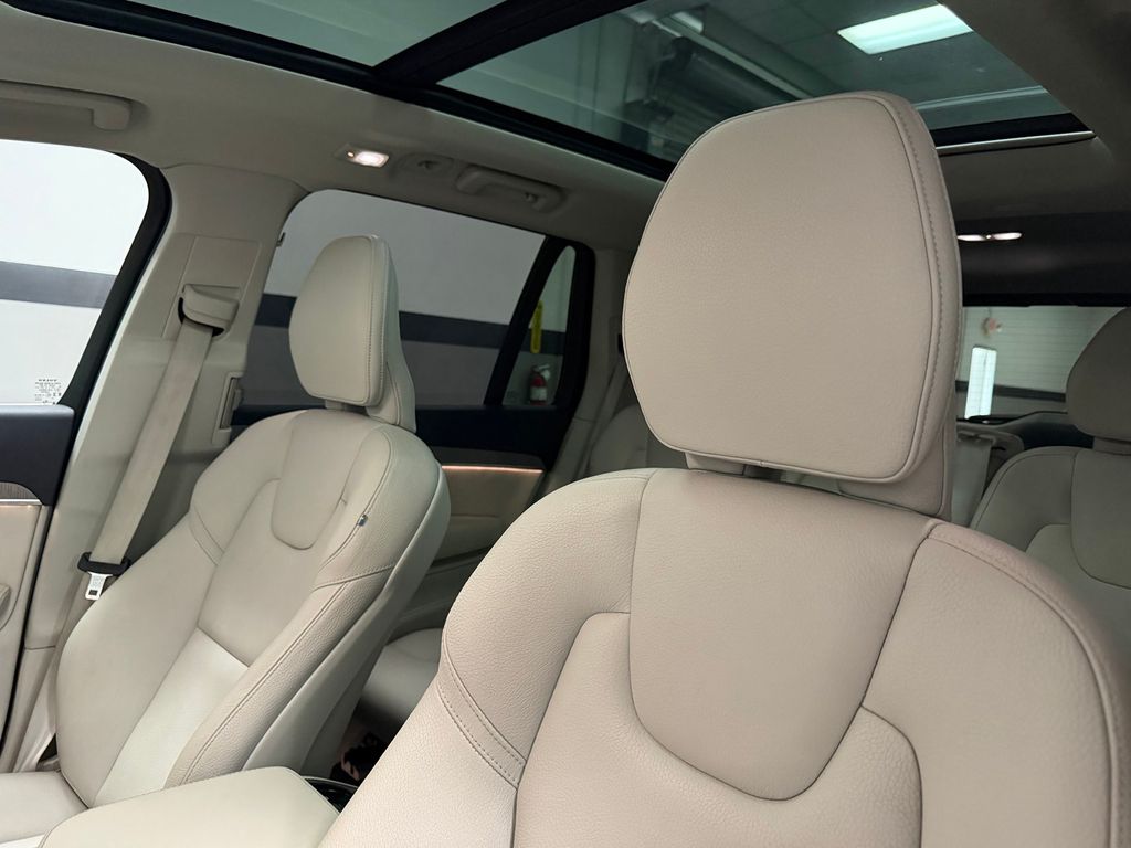 2023 Volvo XC90 Plus - Photo 27