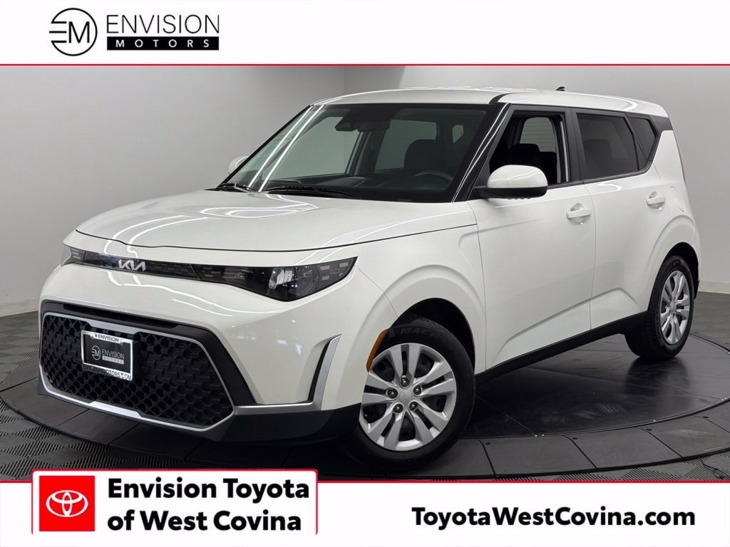 Snow White Pearl 2024 Kia Soul Wagon Front-Wheel Drive Continuously Variable Transmission