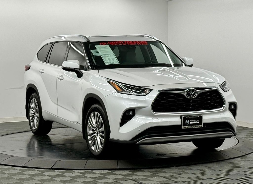2026 Toyota Highlander Platinum - Photo 8