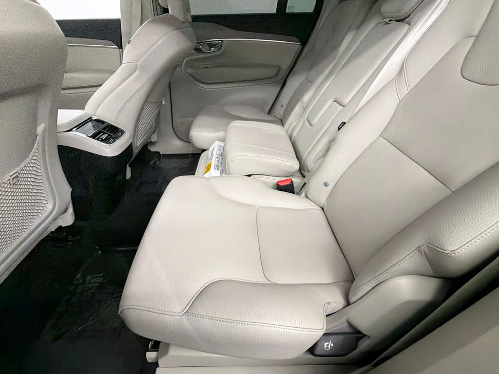 2023 Volvo XC90 Plus - Photo 40