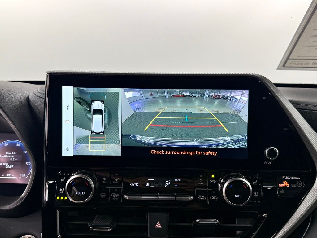 2026 Toyota Highlander Platinum - Photo 33