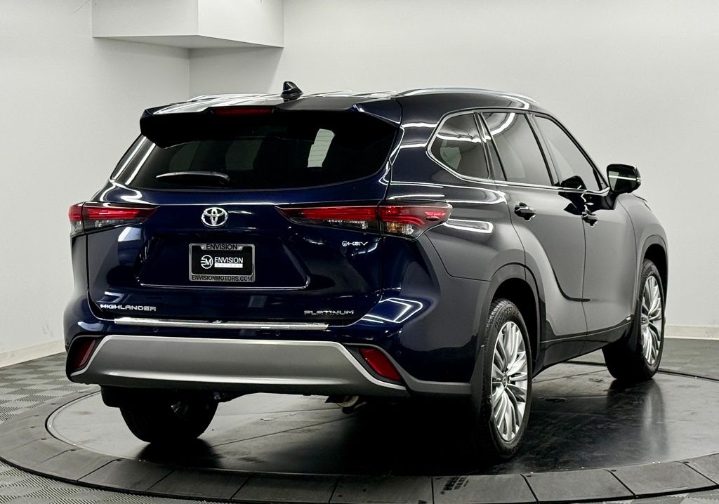 2026 Toyota Highlander Platinum - Photo 9