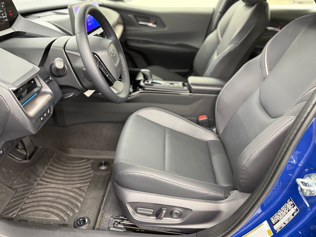 2026 Toyota Prius XLE - Photo 15