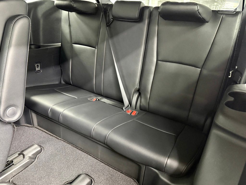 2026 Toyota Highlander Platinum - Photo 38